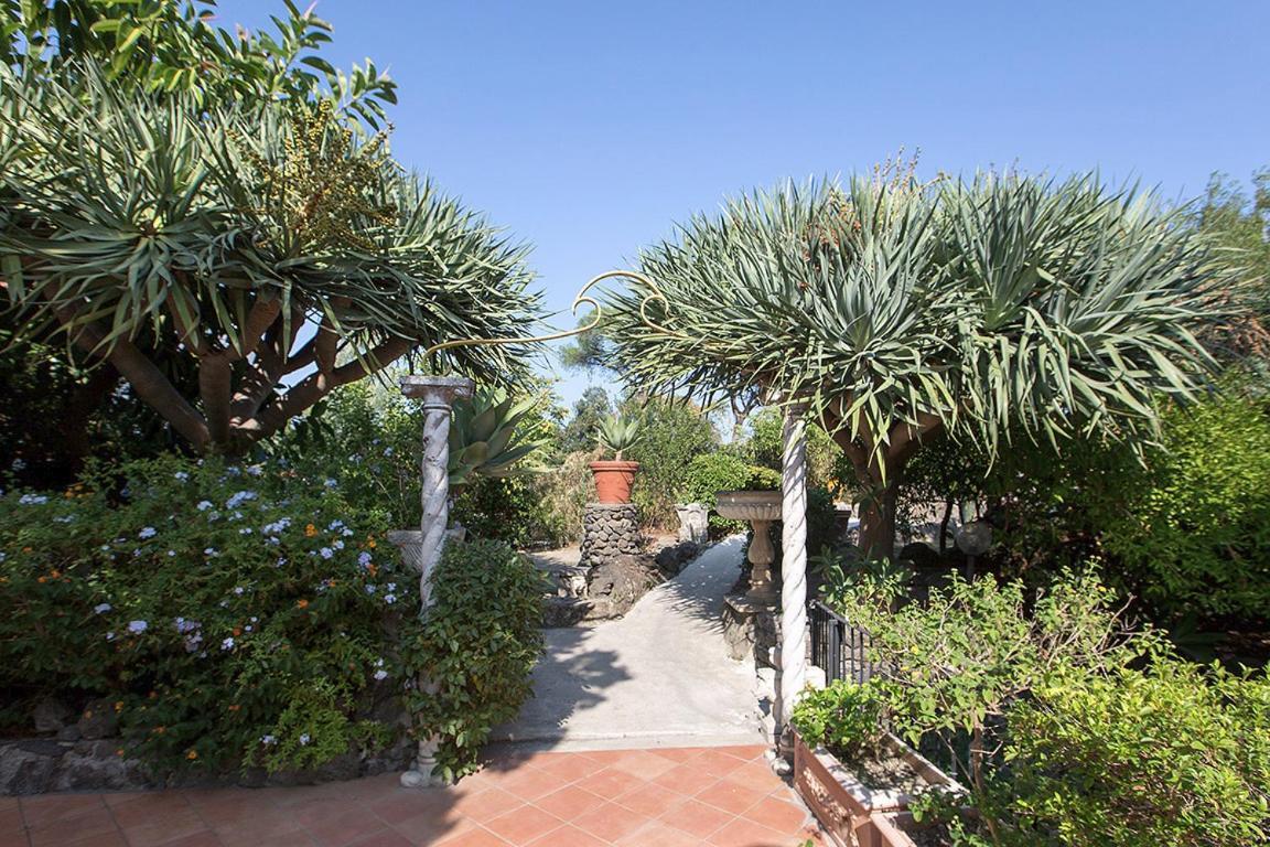 Villa Gianturco - Luxury In The Green Island Ίσκια Εξωτερικό φωτογραφία